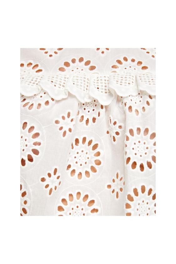 Image 6 de BLOUSE BRODÉE ET PERFORÉE de Zara