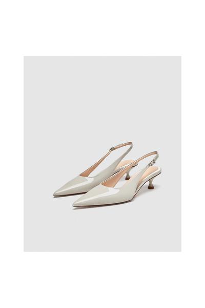 Image 4 of LEATHER MID-HEEL SLINGBACK SHOES from Zara