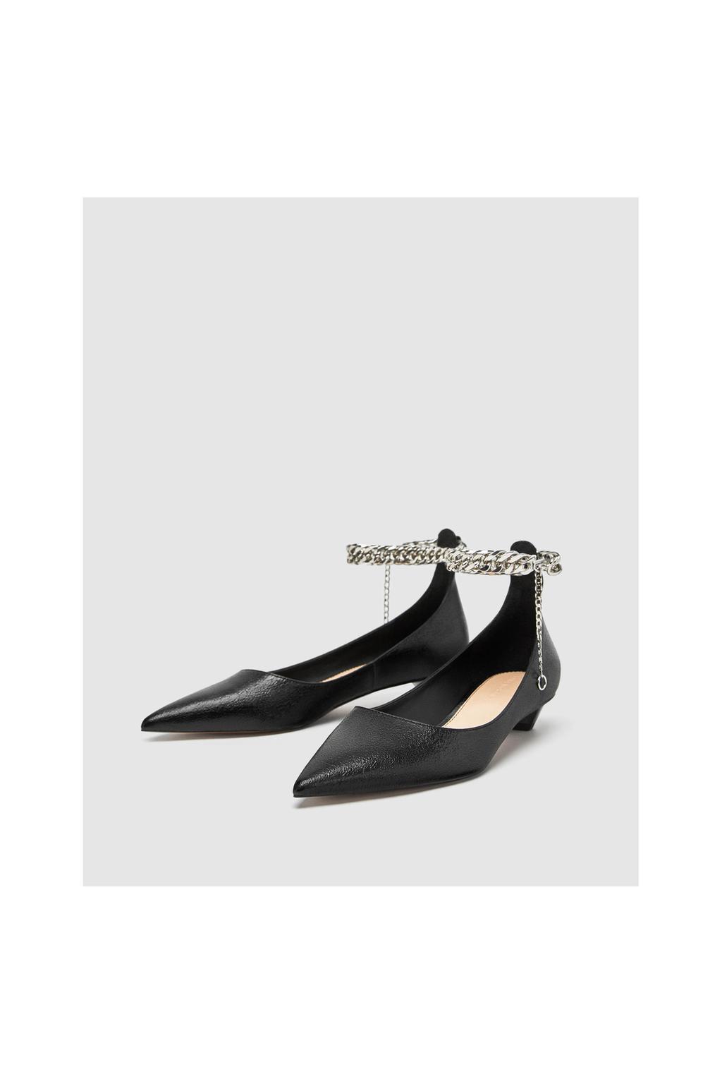 BALLERINA CAVIGLIERA CATENA Scarpe bassi SCARPE DONNA Immagine 1 di BALLERINA CAVIGLIERA CATENA di Zara