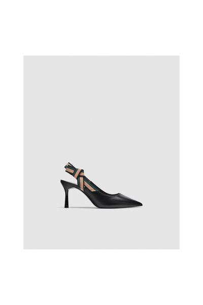 Zdjęcie 2 SKÓRZANE BUTY NA OBCASIE Z OZDOBNYM PASKIEM z Zara