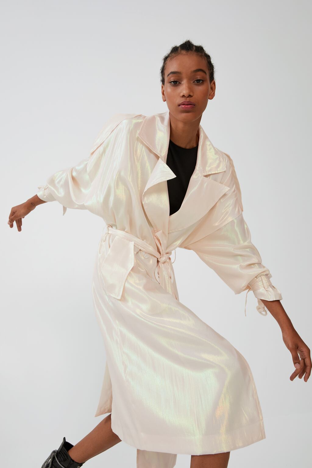Image 5 of IRIDESCENT-EFFECT TRENCH COAT from Zara