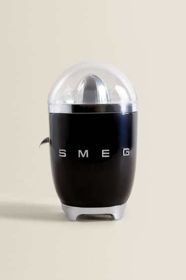 Image 0 of SMEG JUICER from Zara