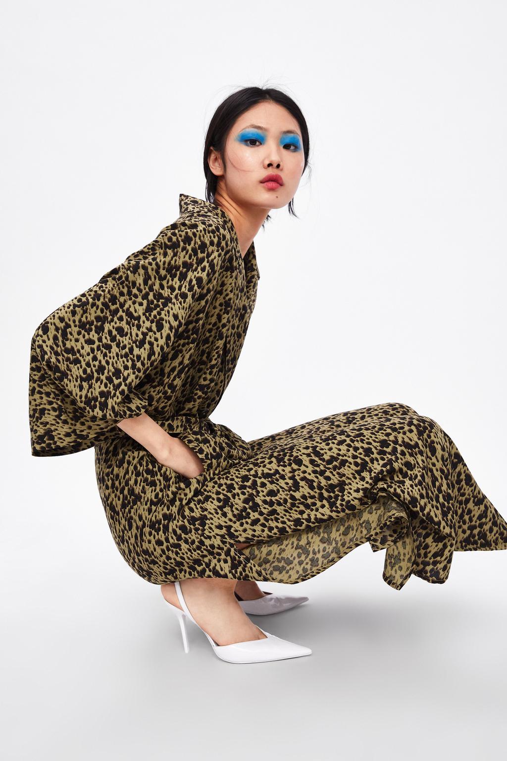 Imagem 5 de TRENCH FLUIDO COM ESTAMPA ANIMAL da Zara