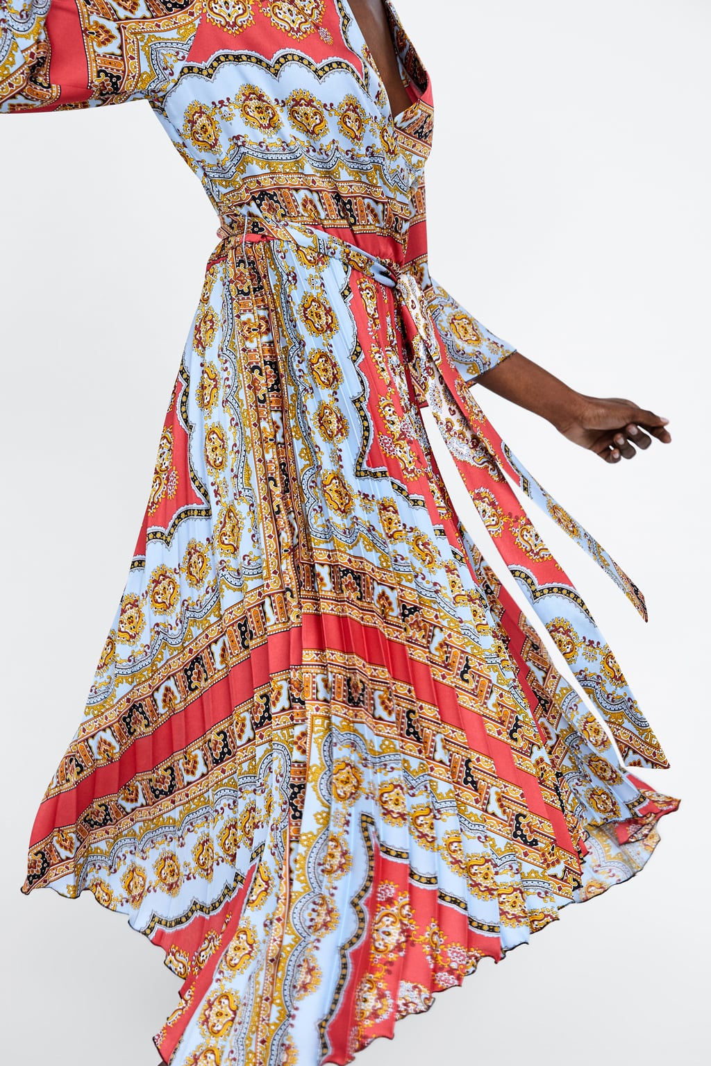 Rochie plisata cu imprimeu, 249,90 RON, Zara