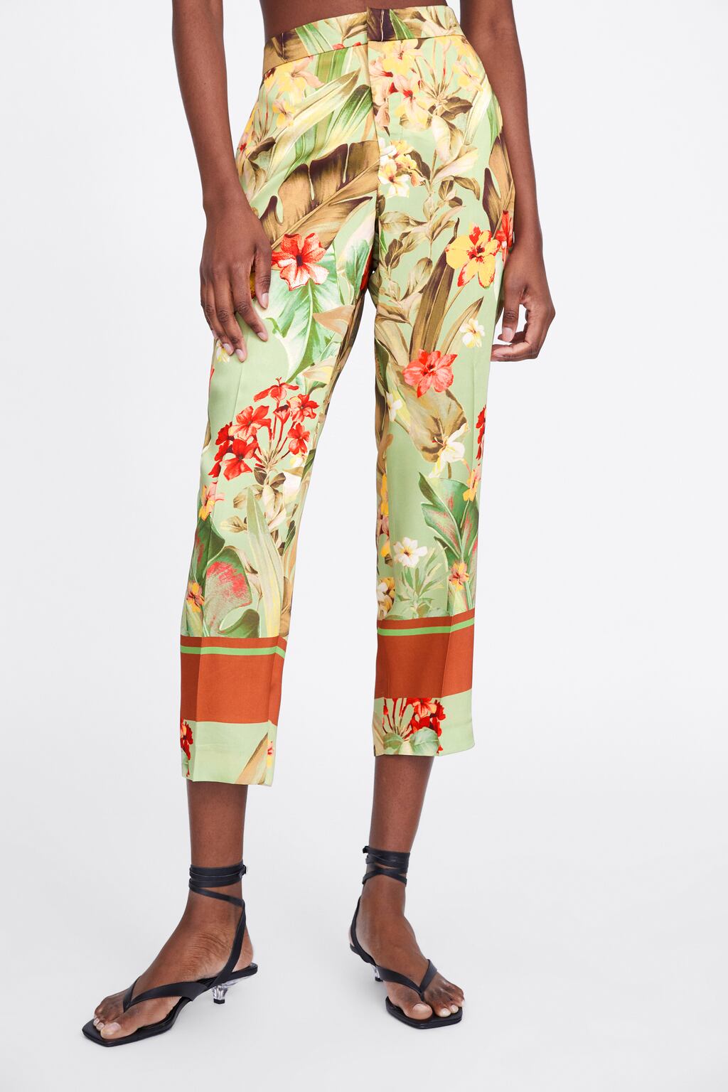 Image 2 of FLORAL PRINT TROUSERS from Zara