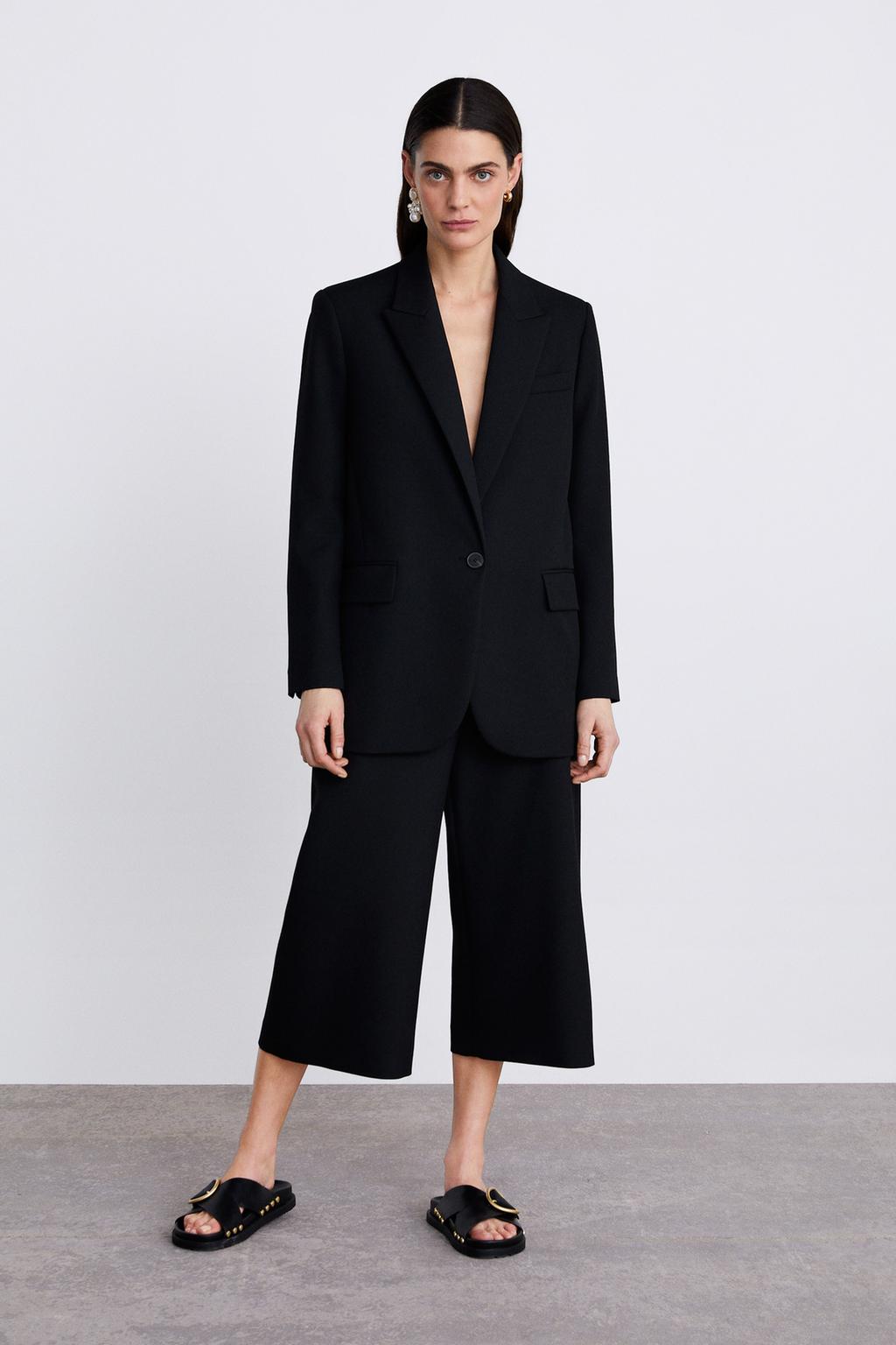Image 1 of BUTTONED OVERSIZED BLAZER from Zara