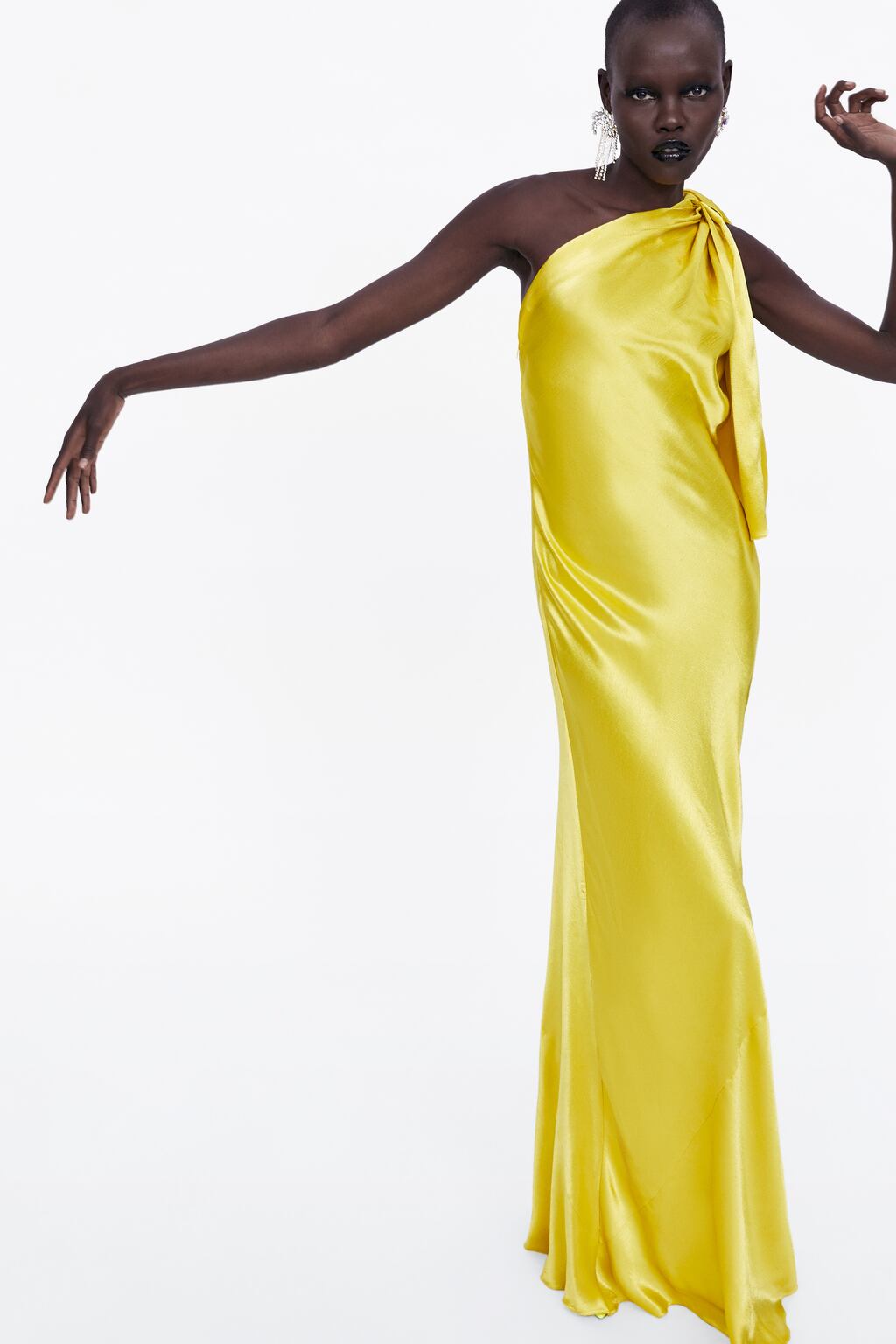 Image 2 of LIMITED EDITION ONE-SHOULDER DRESS from Zara
