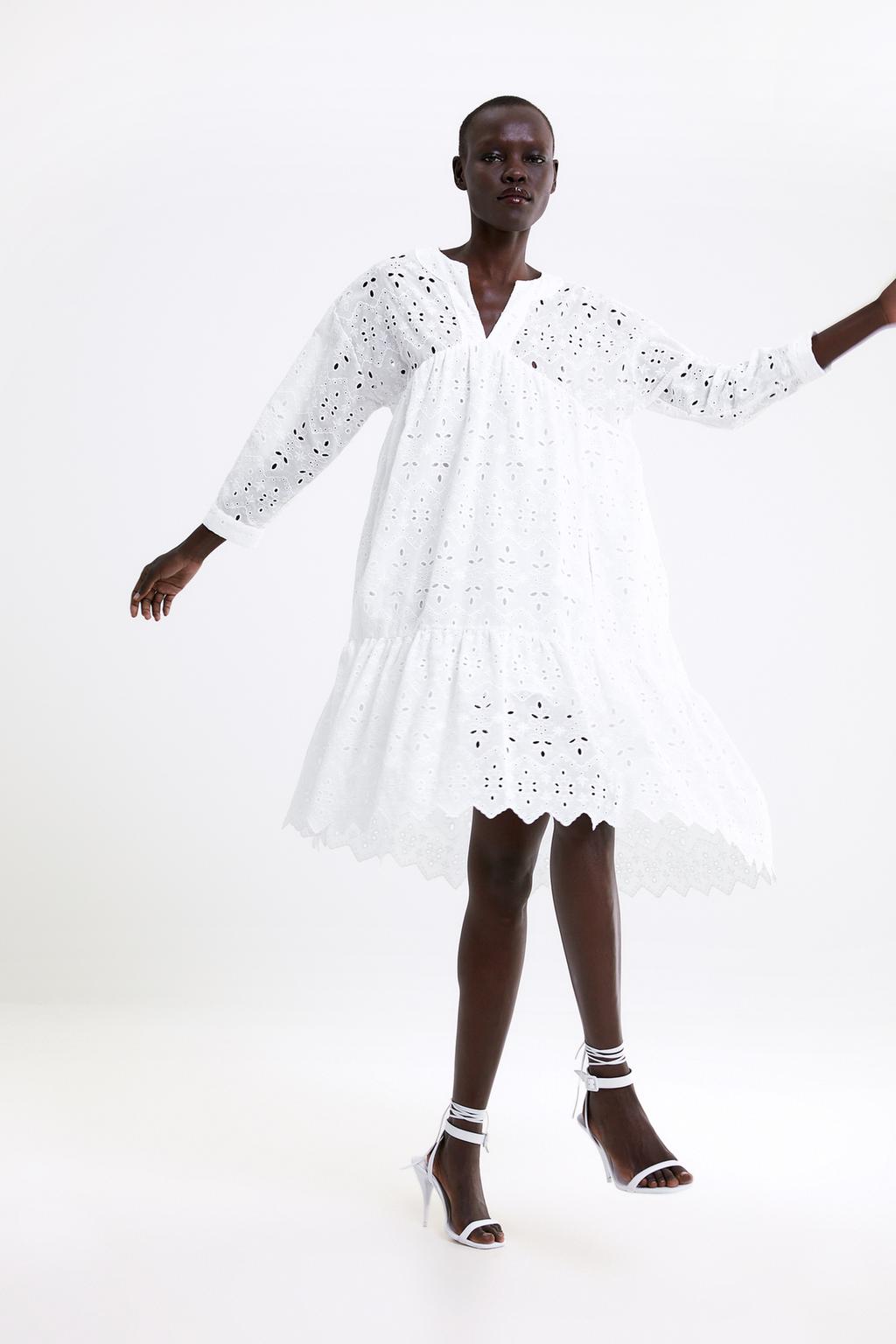 Immagine 1 di VESTITO CON RICAMI TRAFORATI di Zara