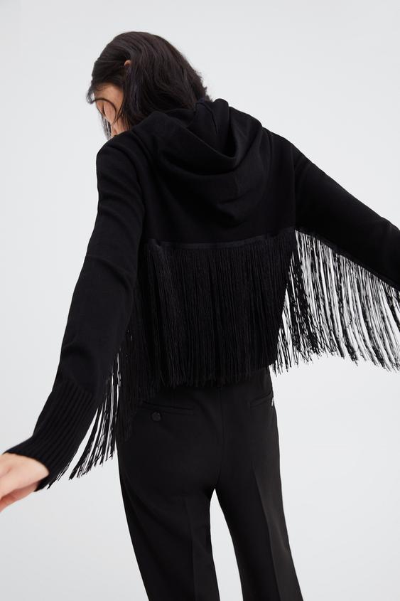 Image 4 of KNIT HOODIE WITH FRINGING from Zara