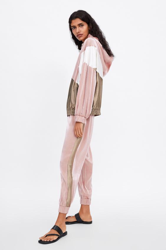 Image 5 of COLOUR BLOCK SWEATSHIRT from Zara