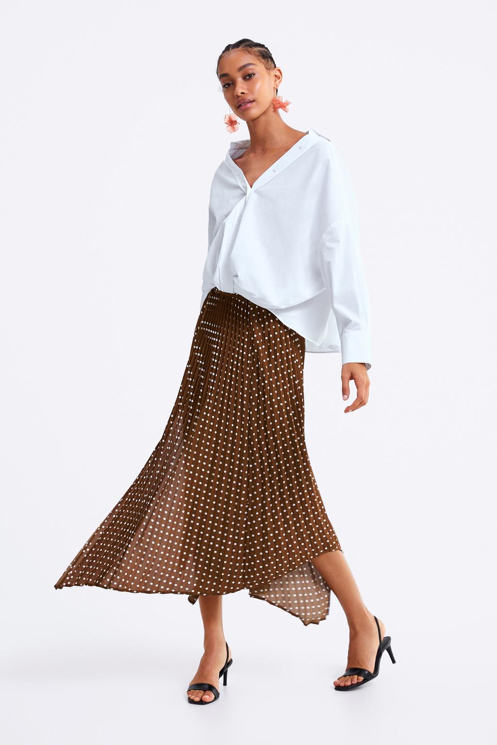 Fusta plisata cu buline, 129,90 RON, Zara Fusta plisata cu buline, 129,90 RON, Zara