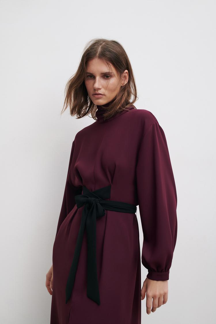 Kleid Mit Abgesetztem Gurtel Zara Deutschland Germany