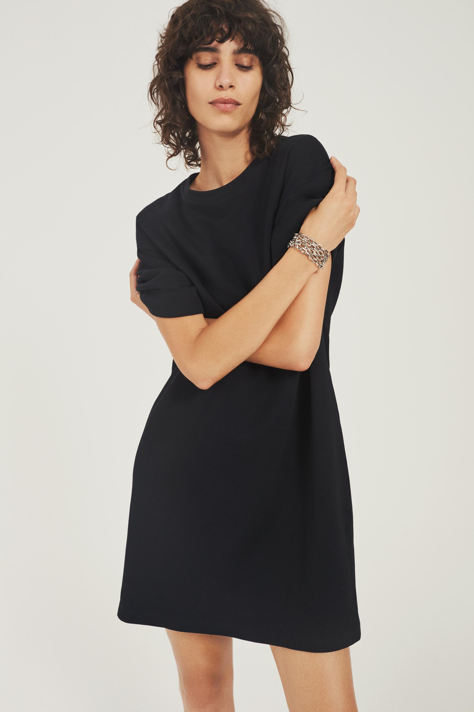 Schwarzes Kleid Zara Schwarzes Kleid Zara