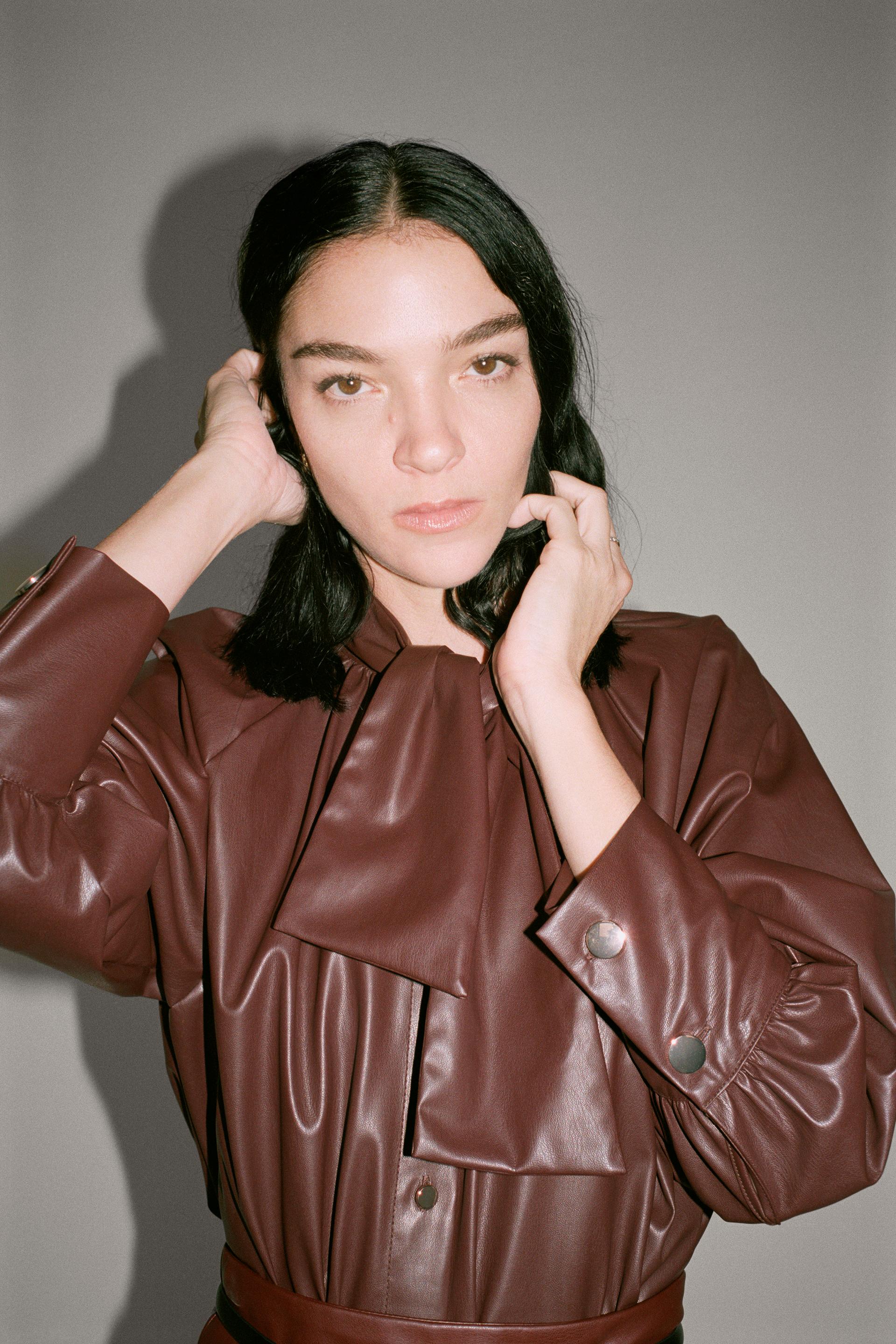 フェイクレザーシャツ Zara Japan 日本 フェイクレザーシャツ Zara Japan 日本