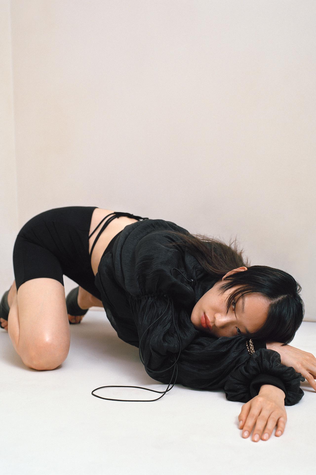 Image 2 of ORGANZA HOODIE from Zara