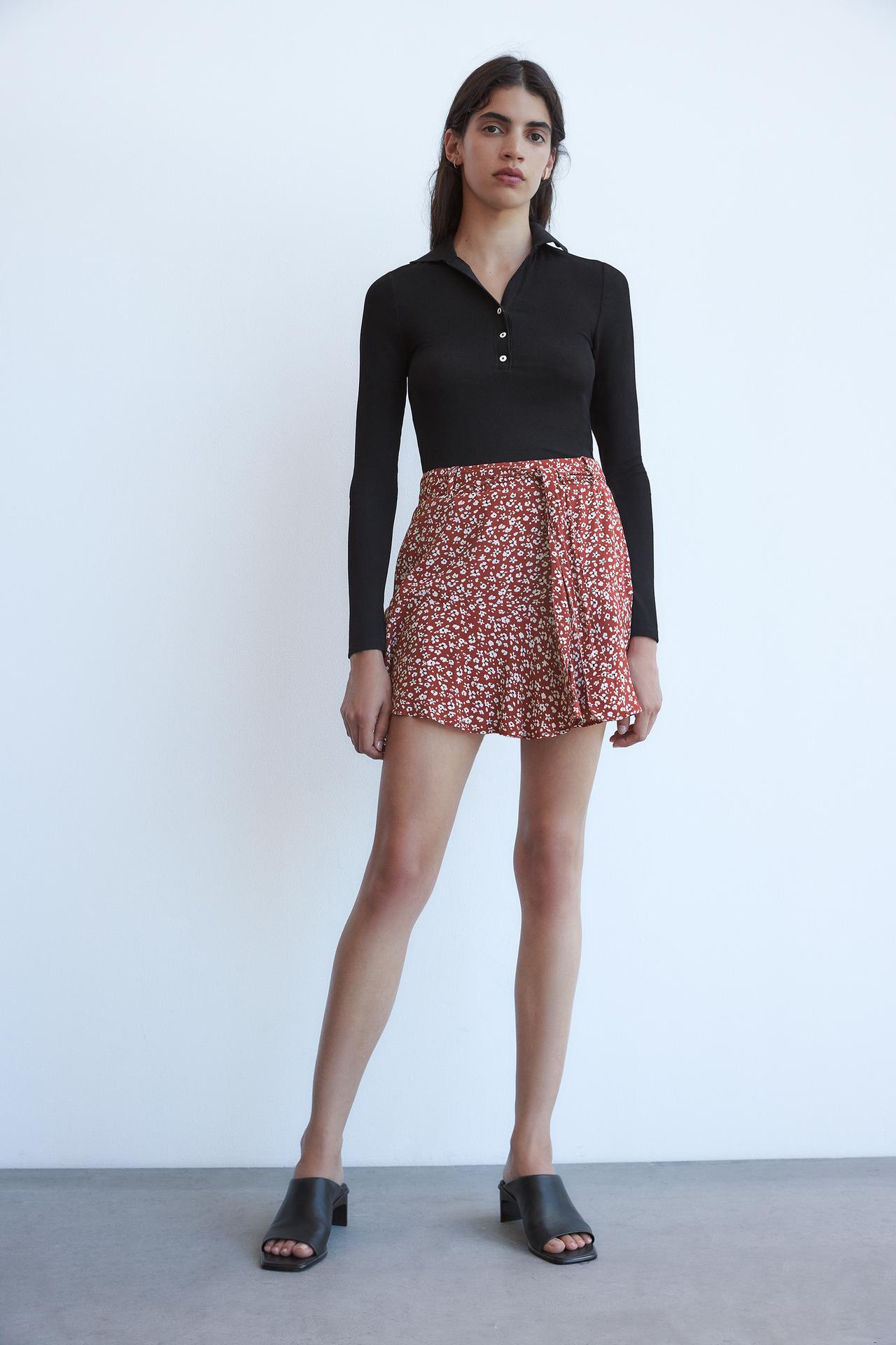 Image 1 of PRINTED BERMUDA SKORT from Zara