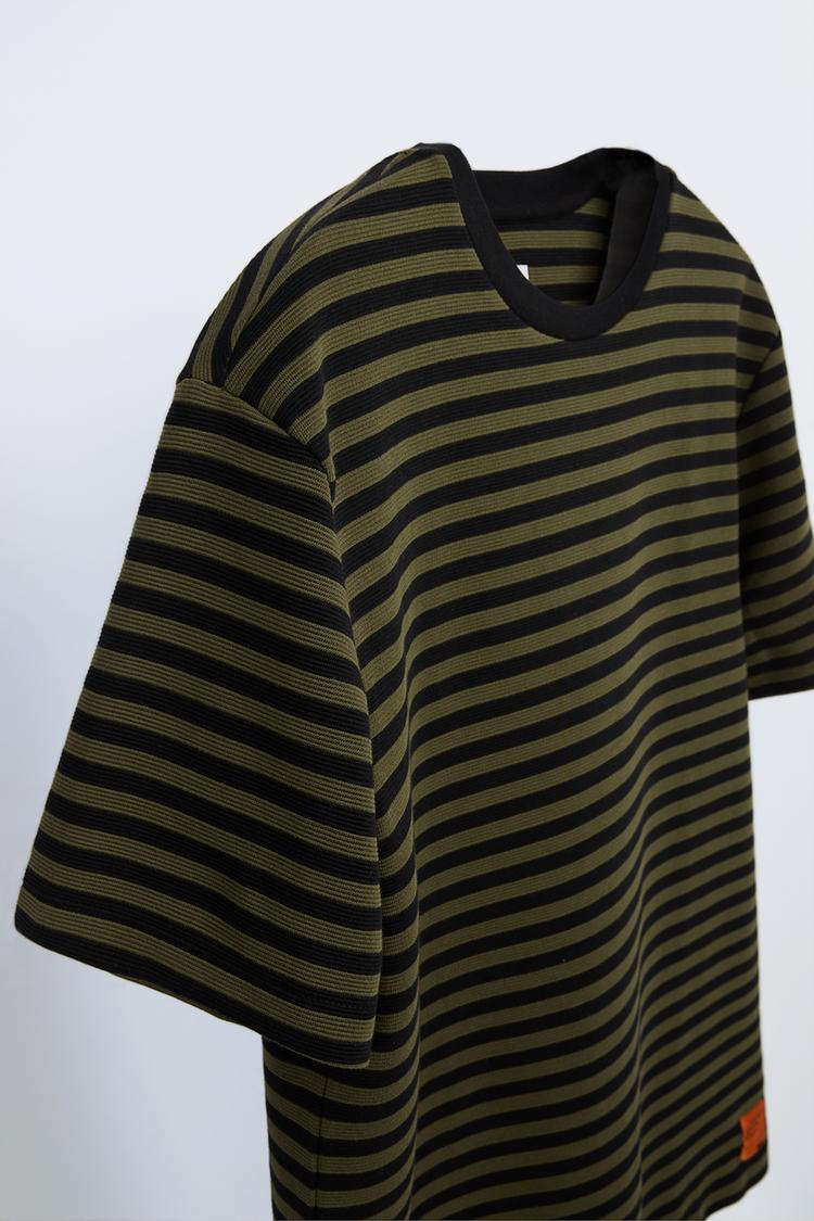 ストライプ柄テクスチャー素材tシャツ Zara Japan 日本
