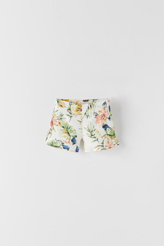 FLORAL BERMUDA SHORTS WITH RUFFLED HEMS