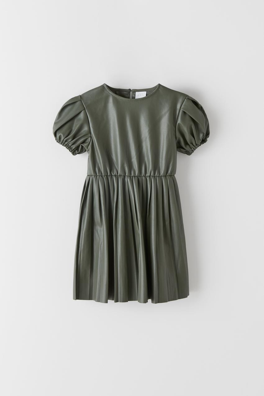 Image 1 de ROBE EFFET CUIR PLISSÉE de Zara
