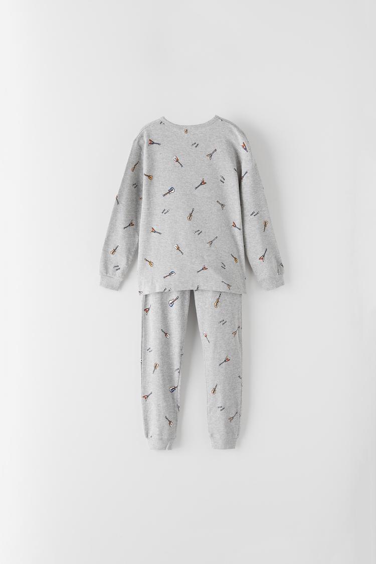 Schlafanzug Mit Waffelmuster Und Gitarren Print Zara Deutschland Germany