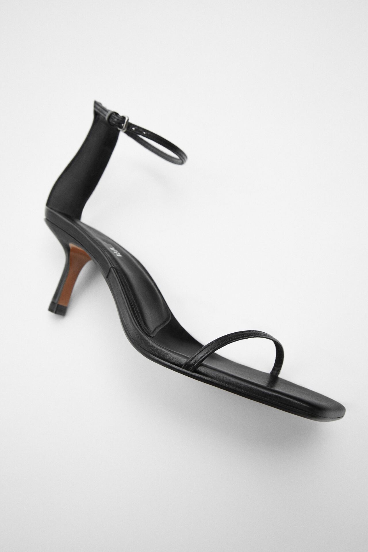Image 3 of MINIMALIST LEATHER HIGH-HEEL SANDALS from Zara