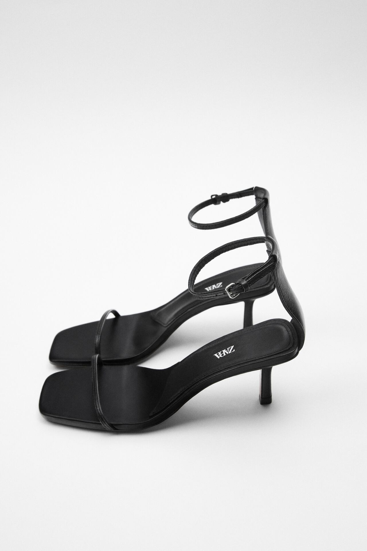 Image 4 of MINIMALIST LEATHER HIGH-HEEL SANDALS from Zara