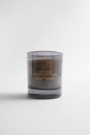 Image 0 of VETIVER PAMPLEMOUSSE & EBONY WOOD AROMATIC CANDLE 200 G from Zara