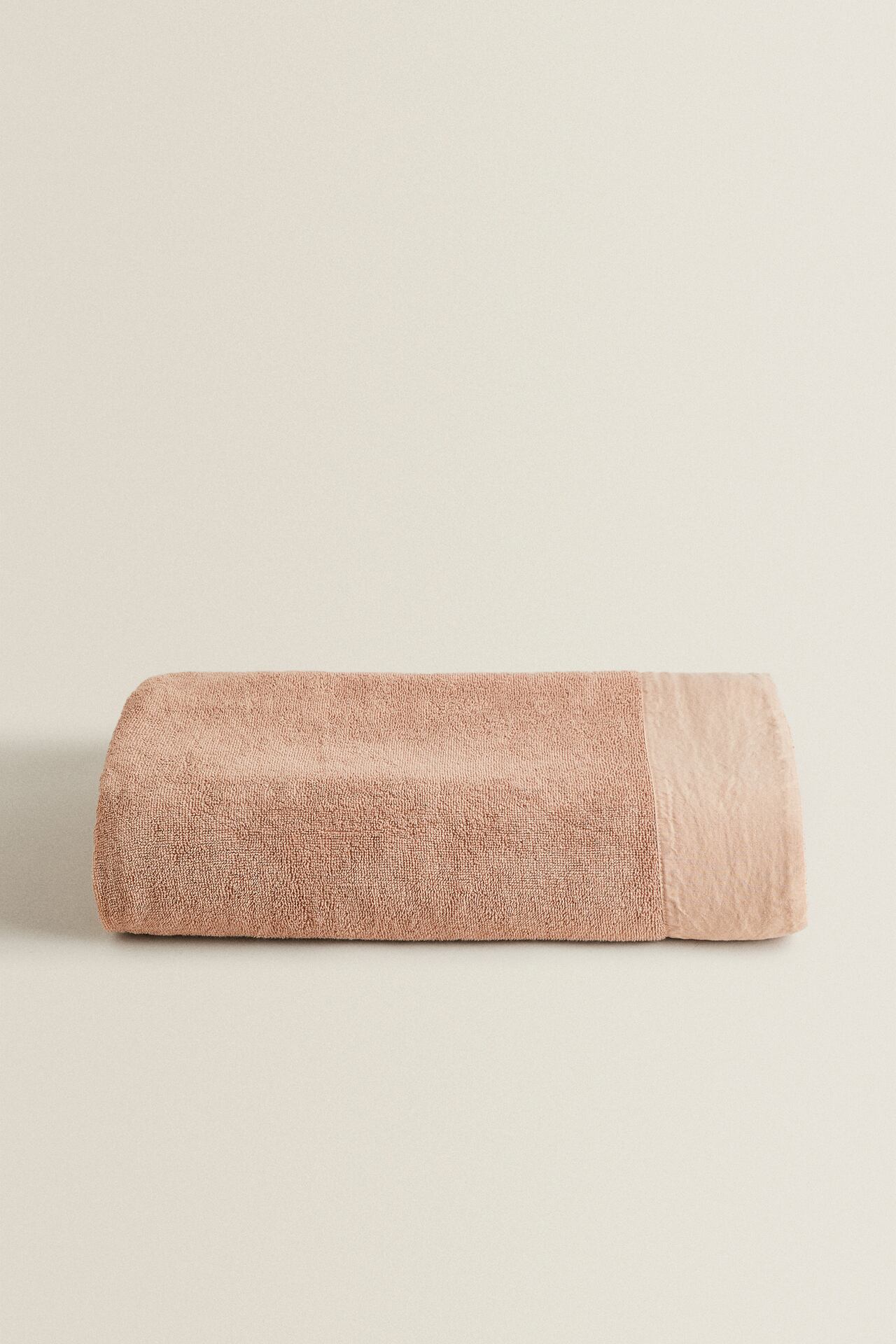 Image 1 of BEACH TOWEL from Zara