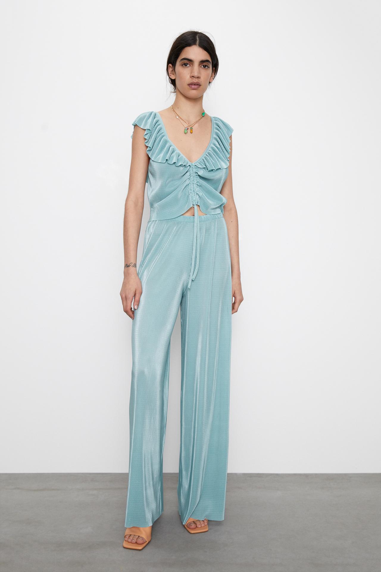 Image 1 of PLEATED TOP WITH RUFFLES from Zara