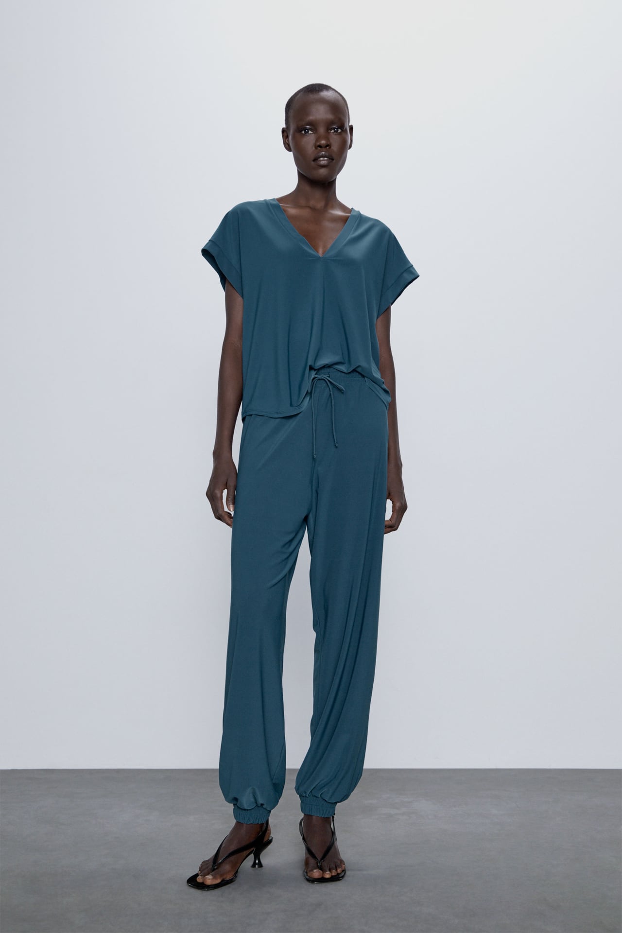 Image 1 of FLOWING TROUSERS from Zara