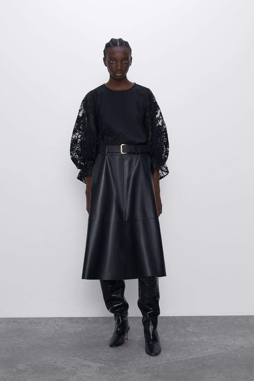 Image 1 of CONTRAST SLEEVE TOP from Zara