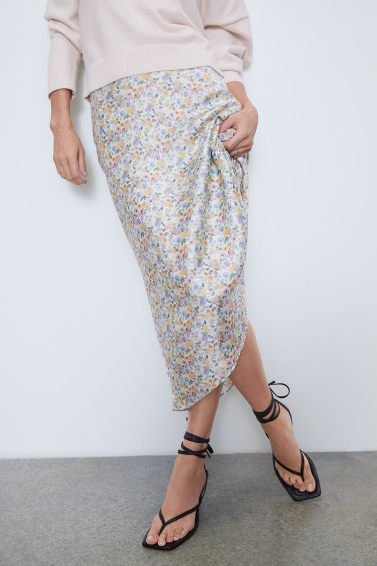 Image 2 of FLORAL PRINT SKIRT from Zara