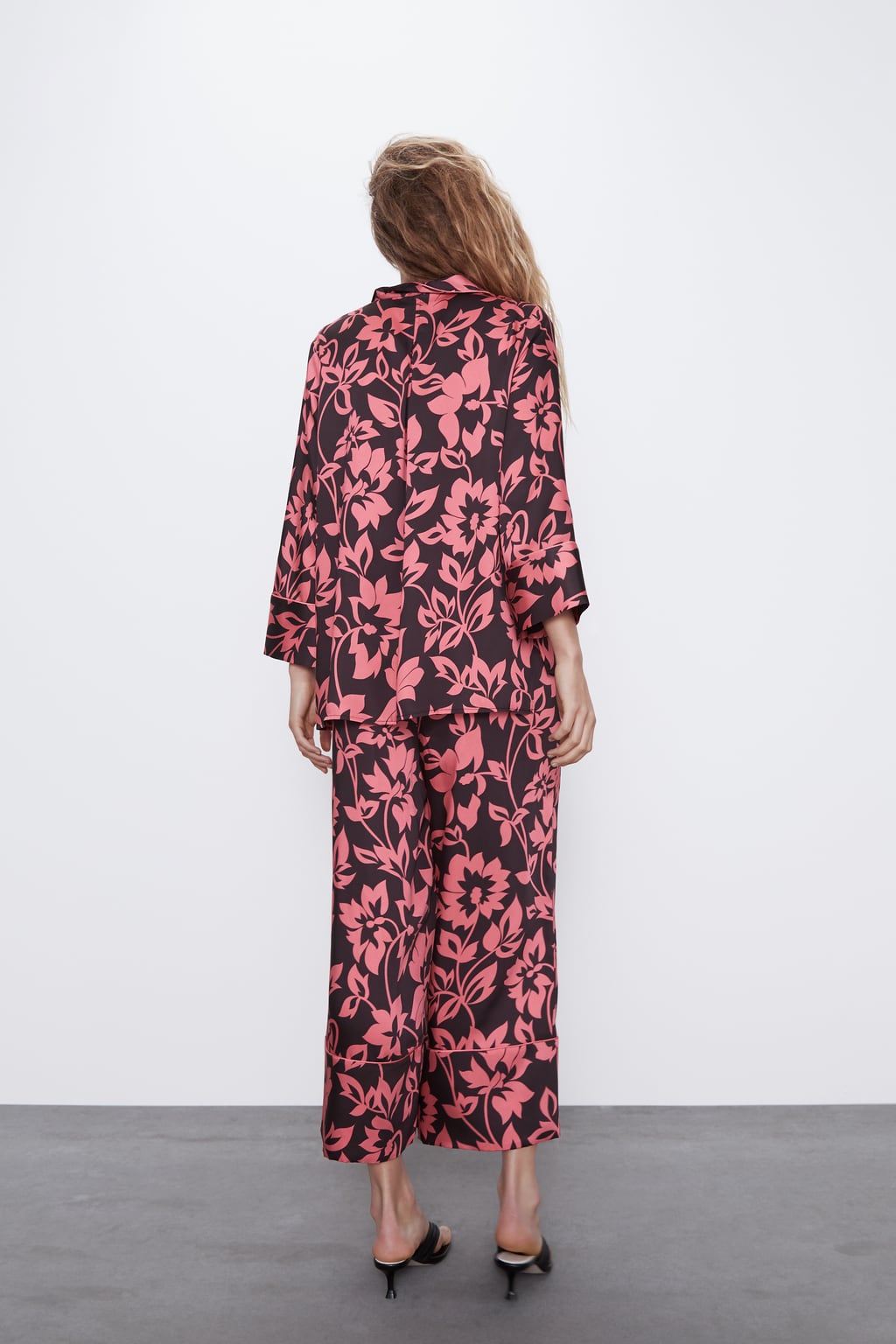 Image 5 of PRINTED TROUSERS from Zara