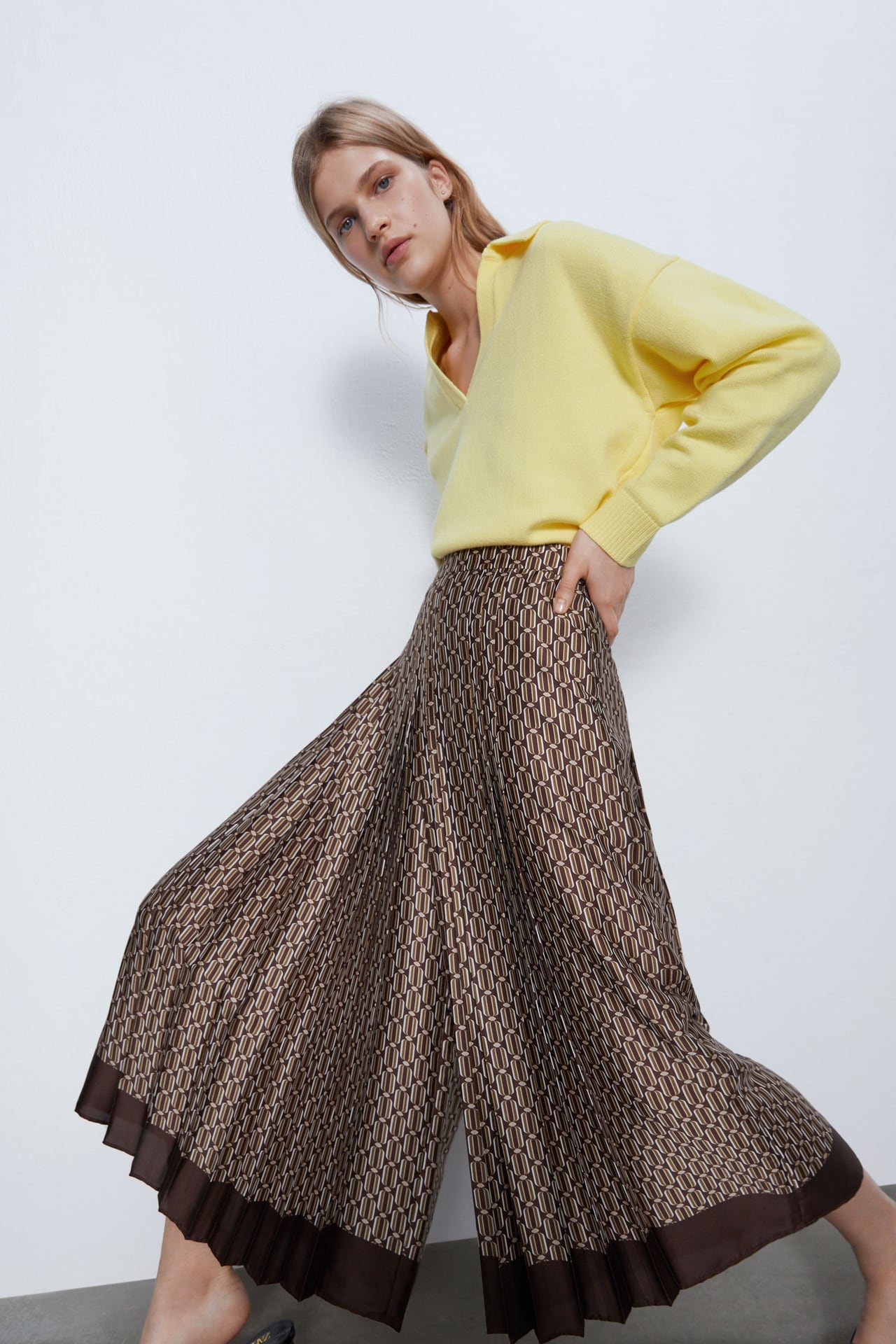 Image 2 of PRINTED CULOTTE TROUSERS from Zara