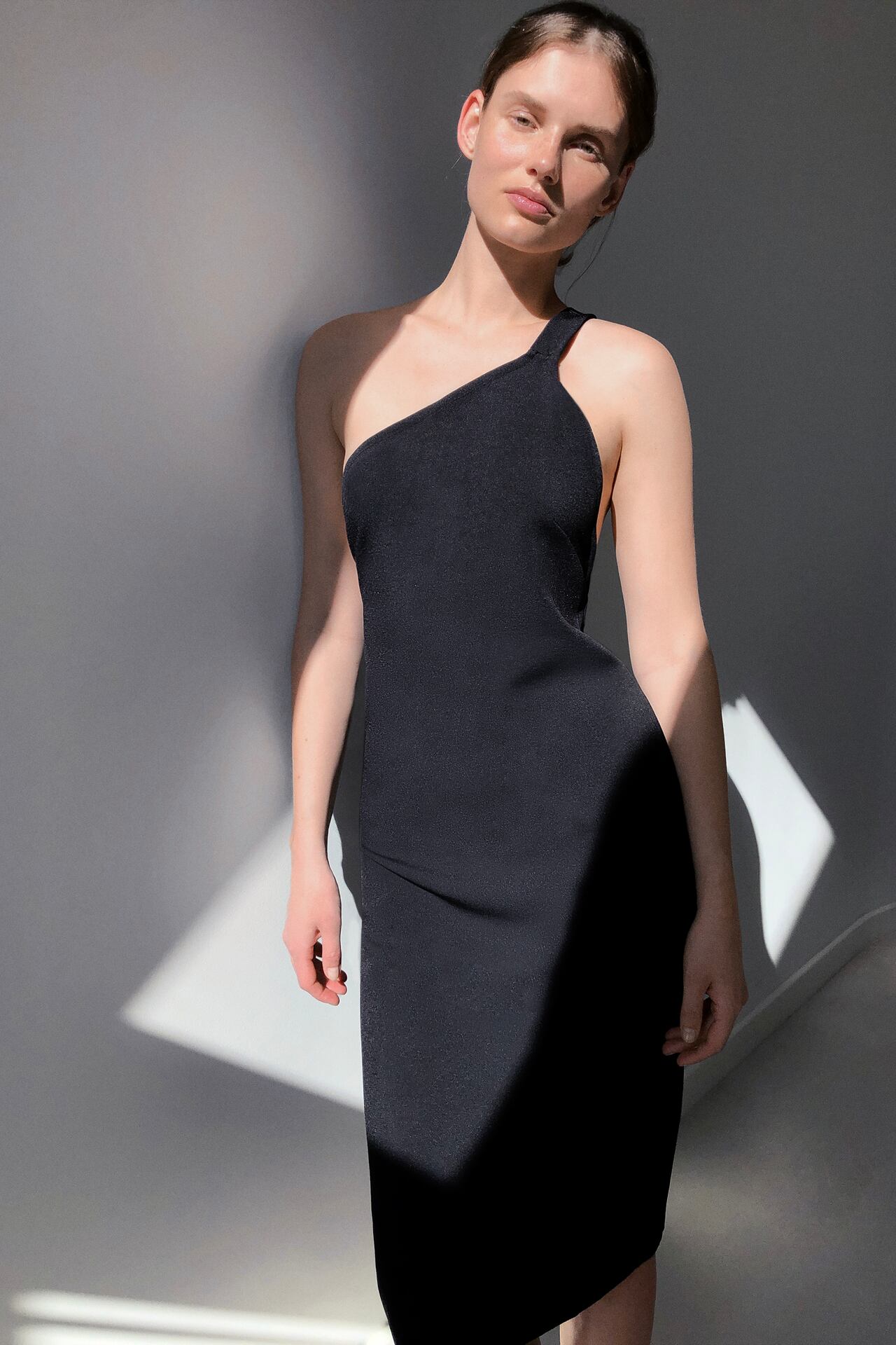 Image 2 of ASYMMETRIC DRESS from Zara