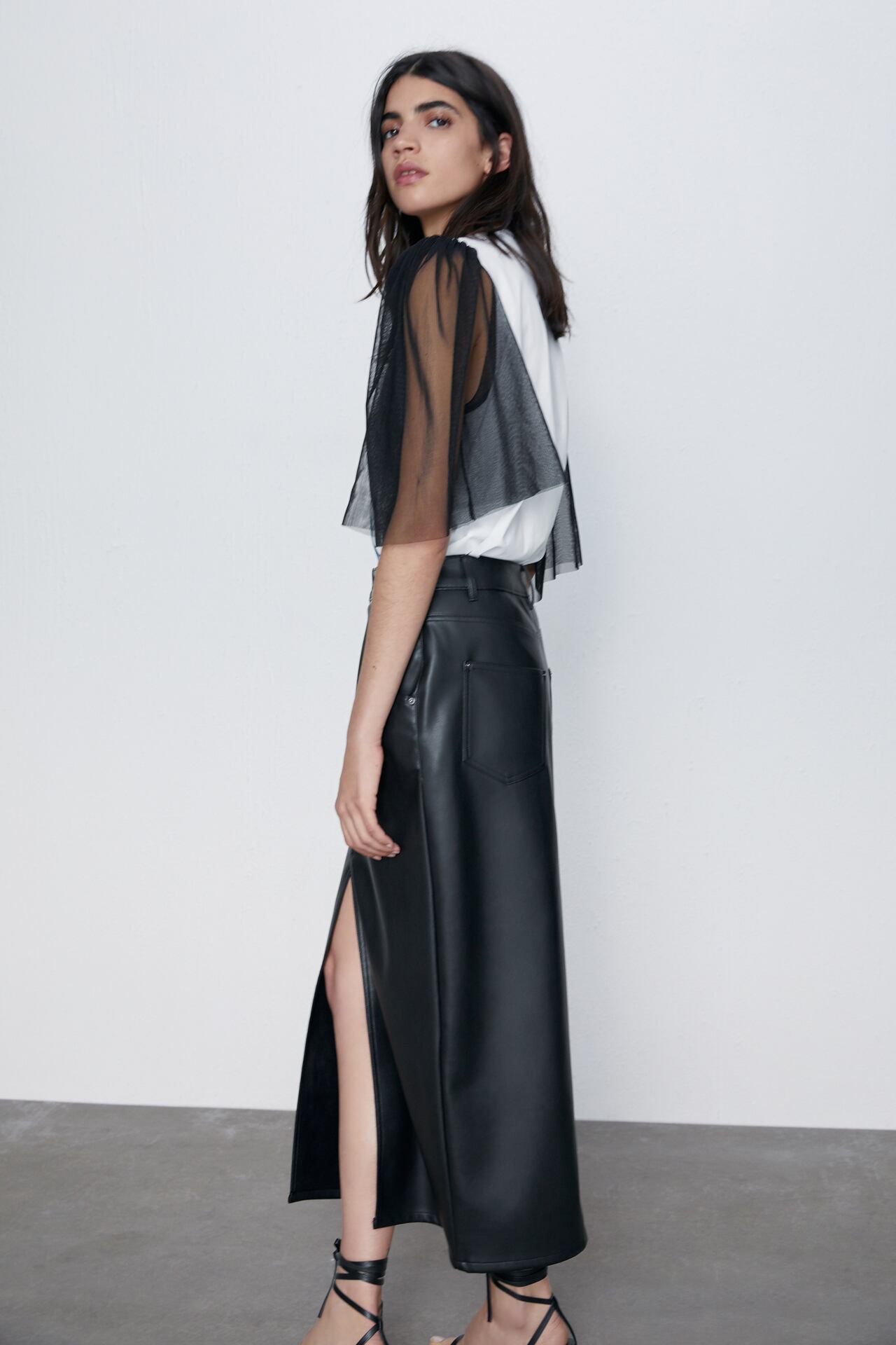 Image 3 of T-SHIRT WITH PLEATED SLEEVES from Zara