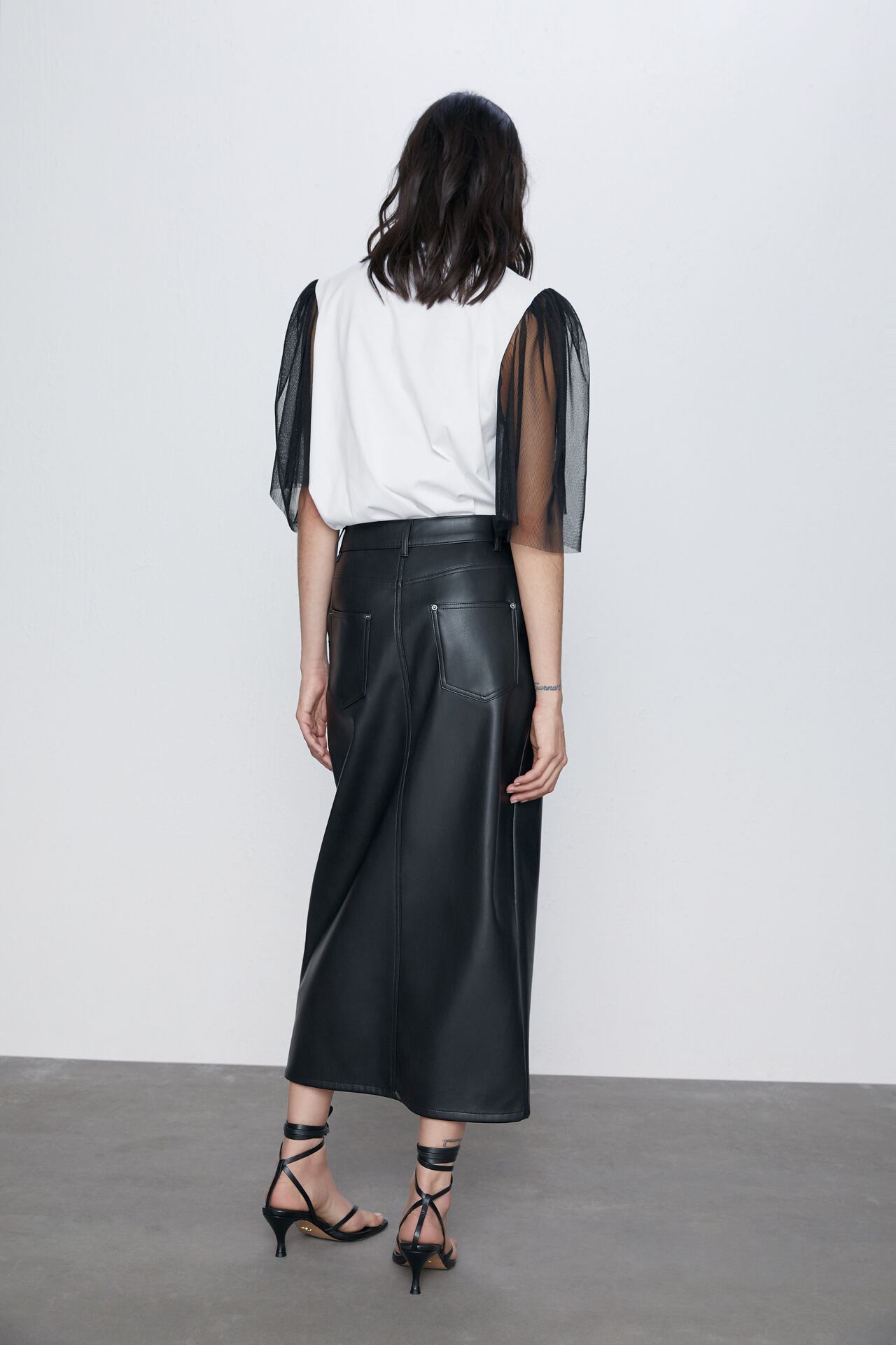 Image 5 of T-SHIRT WITH PLEATED SLEEVES from Zara