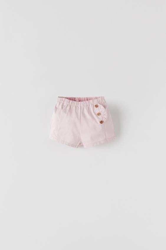 BERMUDA SHORTS WITH RUFFLE DETAIL