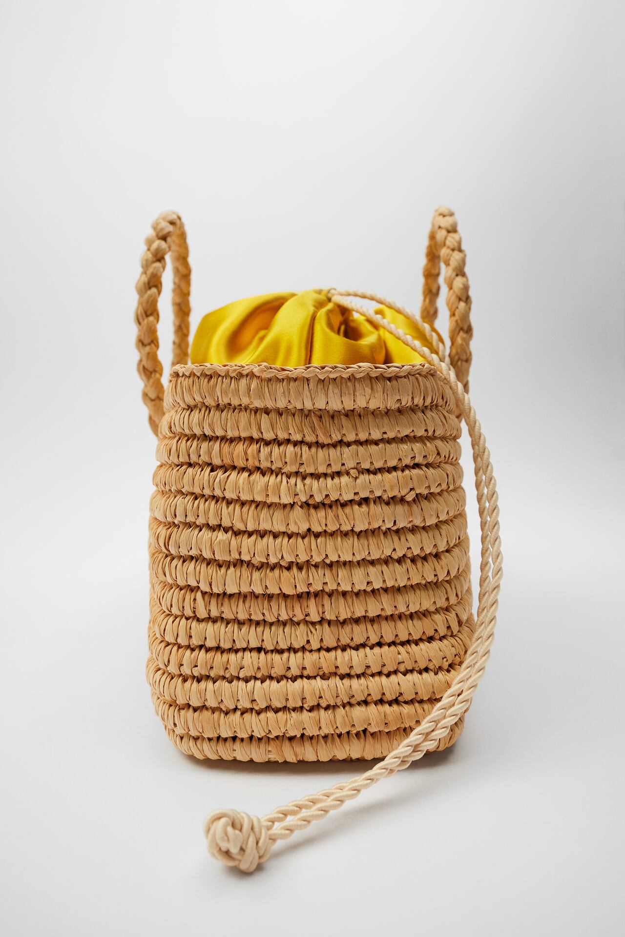 Image 3 of NATURAL RAFFIA BASKET BAG from Zara