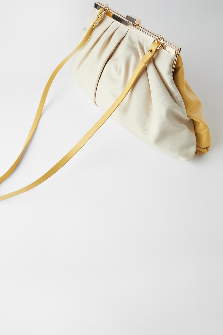 Image 4 of DOUBLE COMPARTMENT LEATHER CROSSBODY BAG from Zara