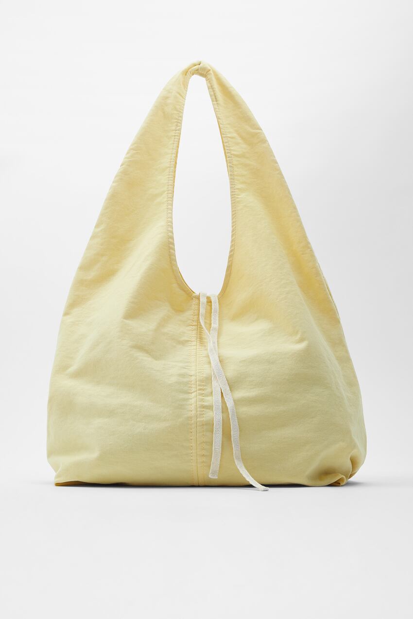 Rebajas en Zara: bolsos tirados de precio ideales para el verano 3 Moncloa 6811510090 1 1 1 Moncloa
