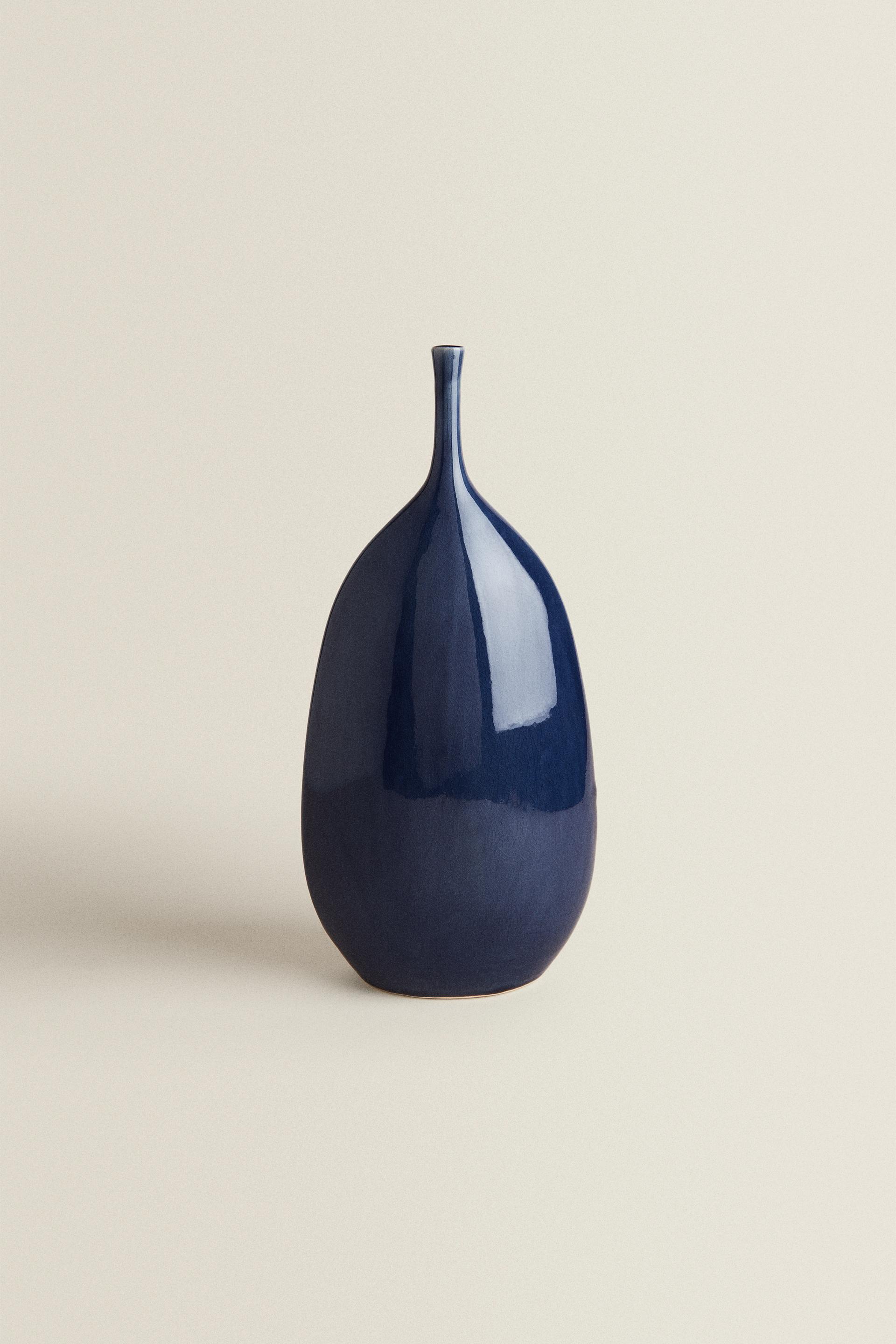 CERAMIC VASE 1 1 1