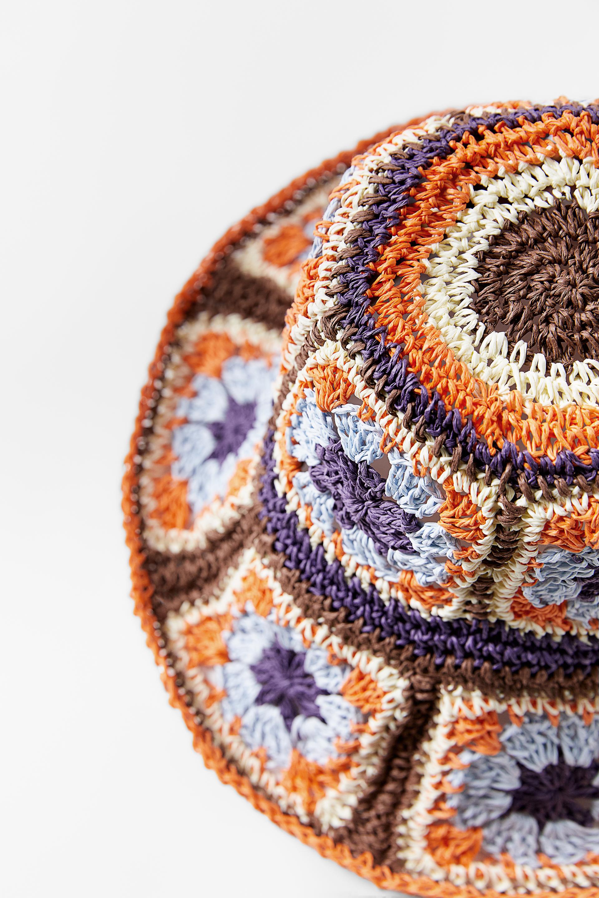 CROCHET-EFFECT HAT - Multicoloured 
