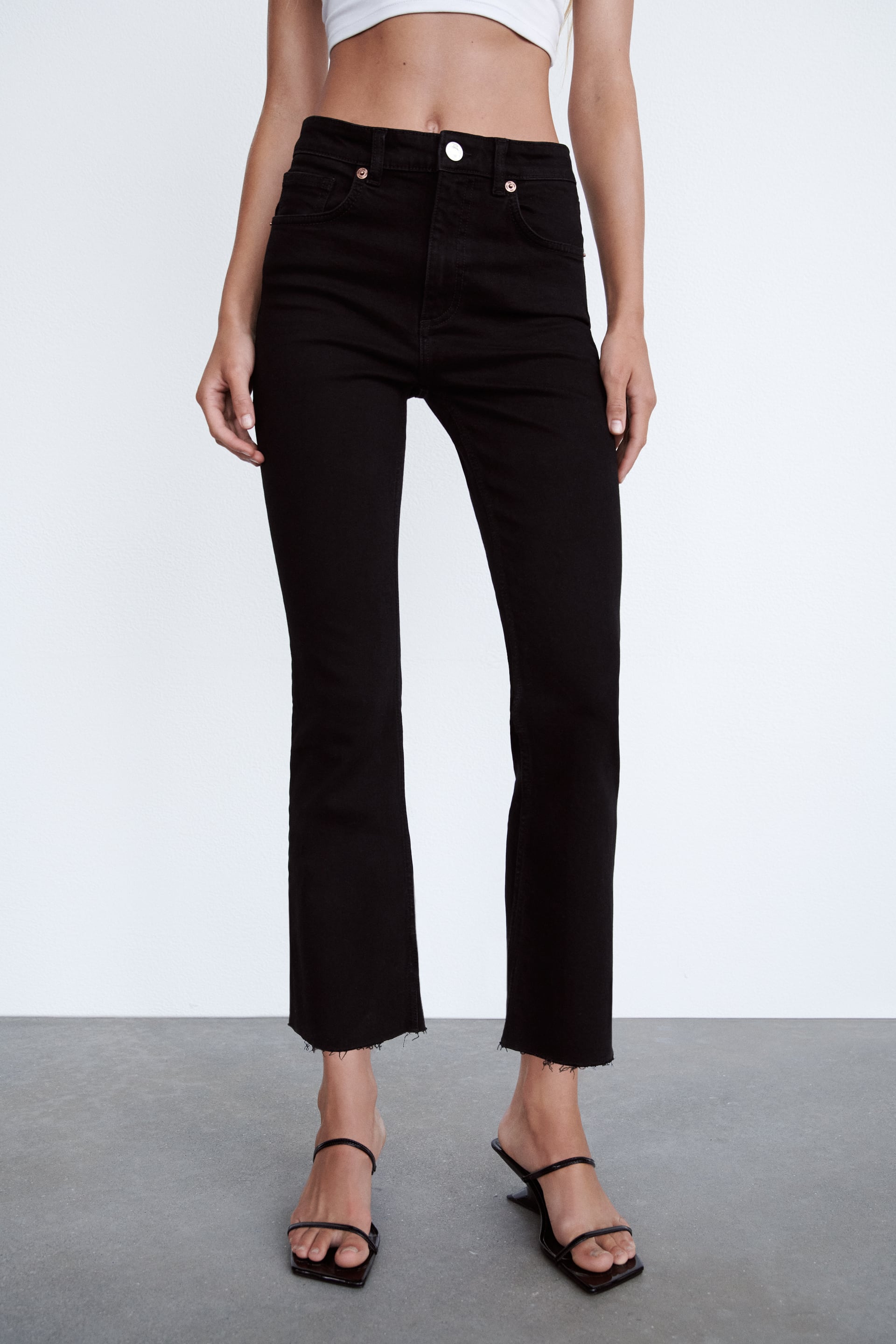 transaction Th shortly CROPPED FLARE JEANS - Black | ZARA United States