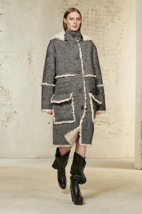 El abrigo largo más famoso de Zara y otras prendas que son una pasada 10 Merca2.es 4369901803 1 1 1 Merca2.es