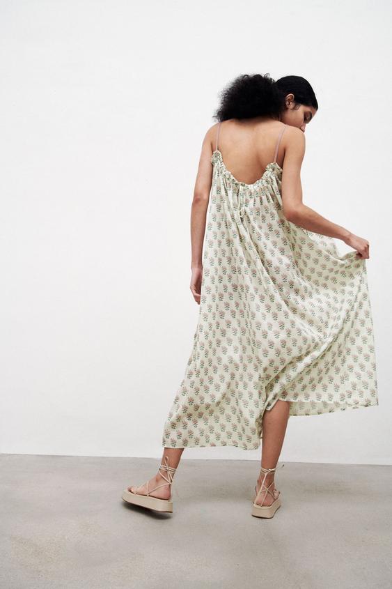 Voluminous printed dress zara clearance