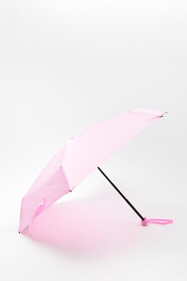 مظلة صغيرة قابلة للطي