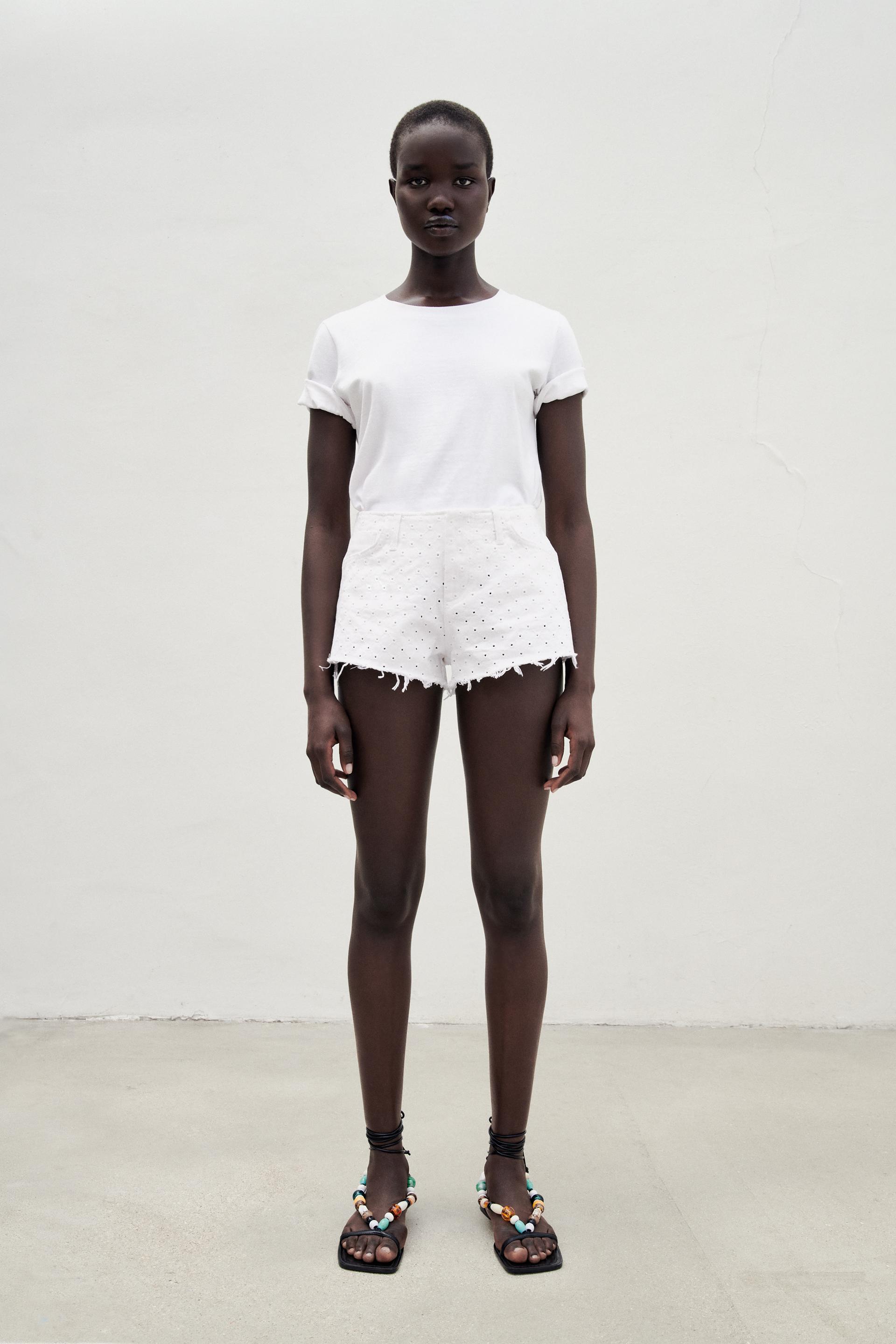 Z1975 DENIM SHORTS WITH CUTWORK 