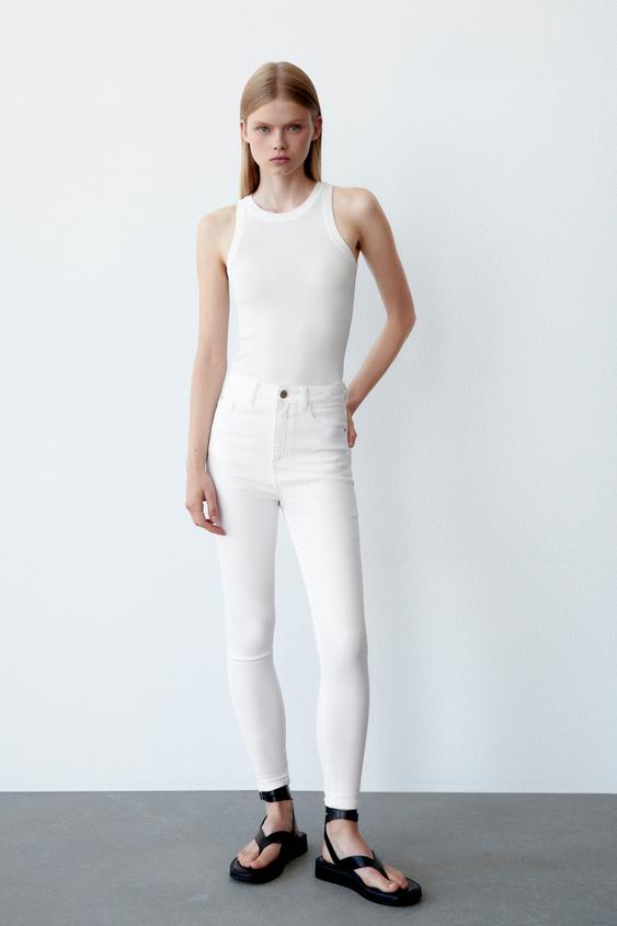 Skinny blanco. Foto de Zara