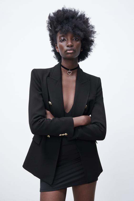 BLAZER ENTALLADA CRUZADA - Negro | ZARA Chile